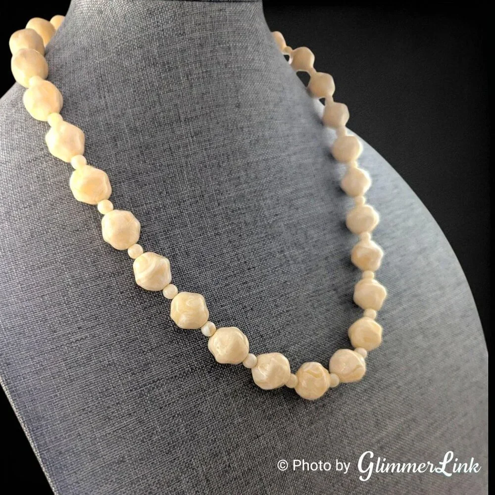 Vintage Cream Plastic Marbled Chunky Bead Necklace